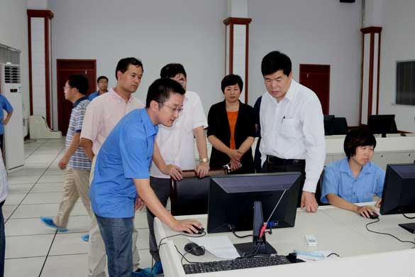 国务院参事胡本钢来ag真人国际电缆举行“核电走出去”调研