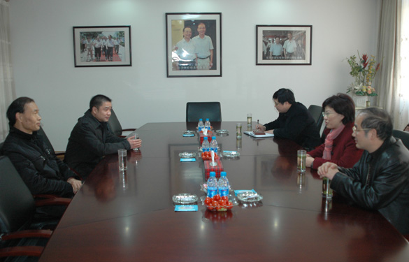 溧阳市委书记韩立明新春走访ag真人国际