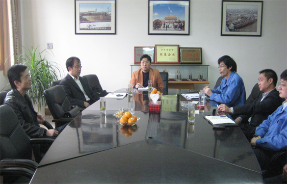 溧阳市委、常委组织部部长杨琪来ag真人国际慰问科技人才