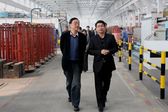 常州市政协副主席杨平平一行来ag真人国际集团考察