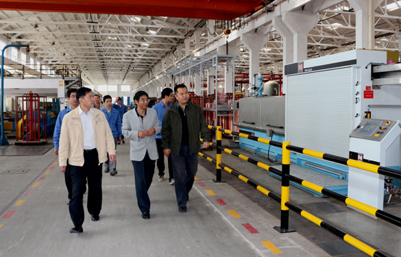 江苏省质量奖评审组专家来ag真人国际集团现场评审