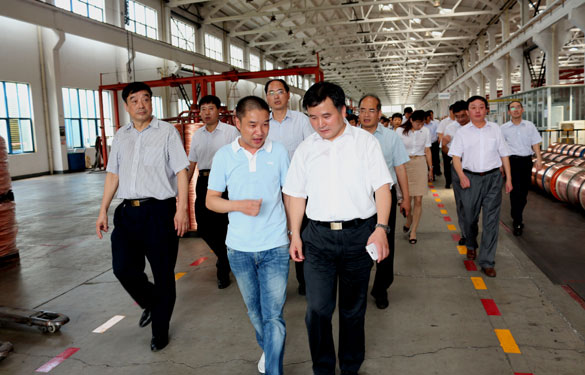 金坛市党政代表团一行来ag真人国际集团旅行考察