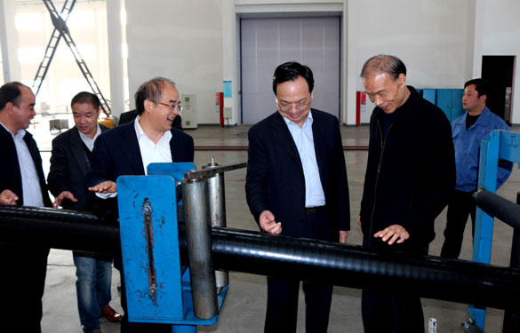 江苏省经信委副主任高清来ag真人国际集团调研