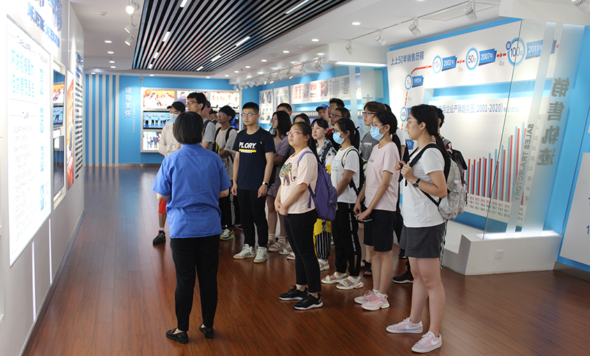 北航物理学院一行来ag真人国际电缆旅行